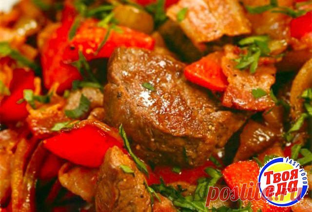тушеное с шампиньонами и сладким перцем