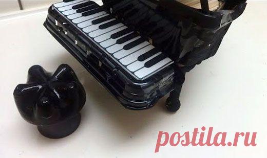 Рояль из пластиковой бутылки. Мастер-класс