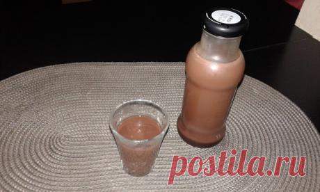 Італійські голубці: Кремовий шоколадний лікер (Liquore al cioccolato)