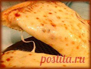 Рецепт приготовления пиццы с четырьмя сортами сыра