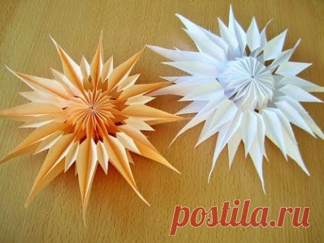 DIY: Weihnachtsstern aus Papier/ Star of paper