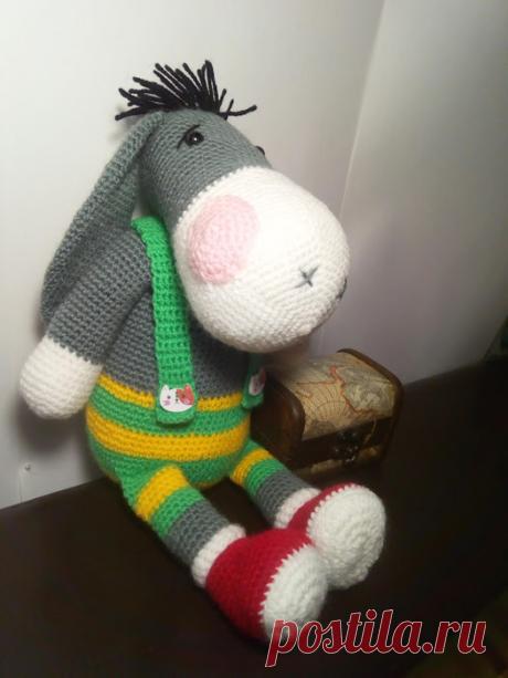 Вязаный ослик крючком 31 см. Ручная работа