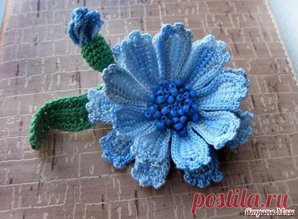 Василек в тунисской технике