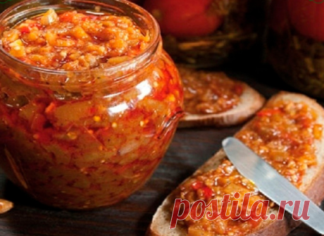 Удивительно вкусная селедка по корейски. 
Очень долго искала этот рецепт, но дело того стоило))) Попробуйте, не пожалеете.

Ингредиенты:

сельдь - 2шт. (замороженные или свежие) 
лук - 4шт. 
перец черный молотый - пол чайной ложки
перец красный молотый - пол чайной ложки 
соль - 1ст.ложка 
соус томатный - 1ст.ложка
уксус - 50-60мл. 
масло растительное - 125мл (рафинированное) 

Приготовление:

Разделить селедки на филе, вытянув кости (шкуру не снимать). 
Полученное филе по...
