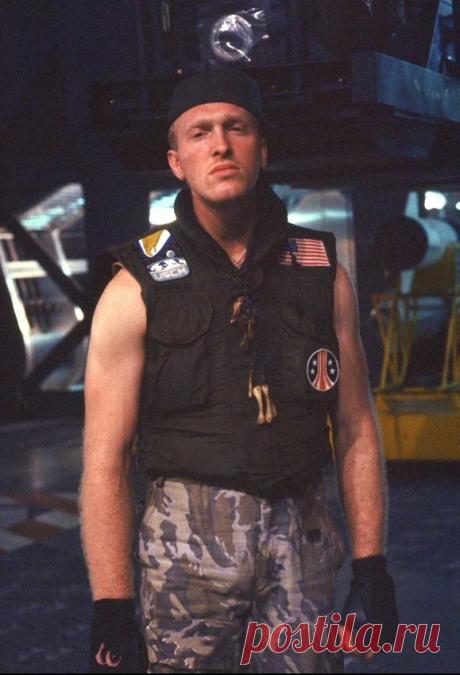 Марк Ролстон