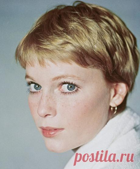 Миа Фэрроу, 9 февраля, 1945