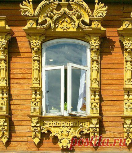 Обереги на ставнях и наличниках.