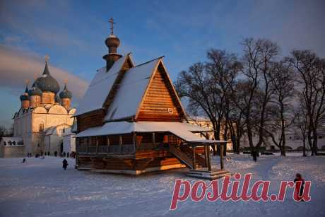 Храм рядом с собором