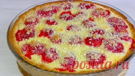 Клубничный Пирог со сметанной заливкой и кокосовой стружкой.
Ингредиенты:
мука 260-280 г
масло сливочное 100 г
сметана 100 г
сахар 100 г
разрыхлитель 1 ч.л.
сметана 20% 200 г
яйца 3 шт.
крахмал картофельный 1 ст.л.(2 ст.л. если хотите, чтобы сметанный крем был гуще)
сахар 150 г
ванильный сахар 10 г
клубника 500 - 600 г
стружка кокосовая 50 г
В миску кладём сметану 100 г., добавляем растопленное сливочное масло 100 г. и перемешиваем.
Всыпаем сахар 100 г., добавляем разрыхли...