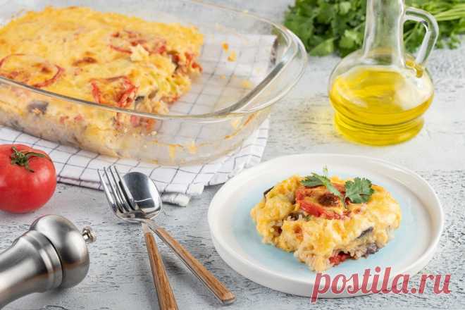 Пошаговый фоторецепт: гювеч с рисом и овощами Блюдо относится к молдавской, болгарской и румынской кухне. Также данное блюдо можно встретить и в венгерской кухне. Готовится блюдо обычно из мяса, но сегодня покажем вегетарианский вариант. 

Получится сытно и вкусно. Овощи можно брать любые сезонные и комбинировать их по вкусу. Так же можно под