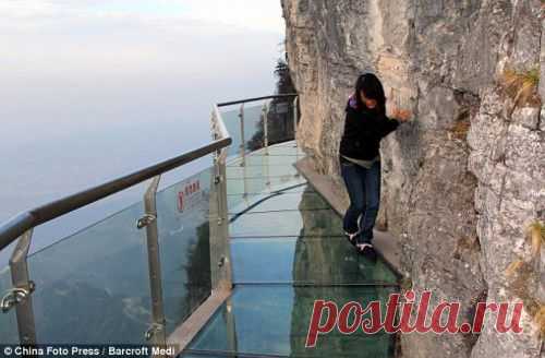 Стеклянная дорожка в горах