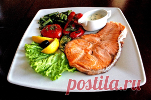 Рыба в духовке с овощами, рецепт с фото