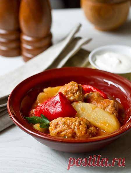 Фрикадельки с овощами в томатном соусе | Вкусный блог - рецепты под настроение