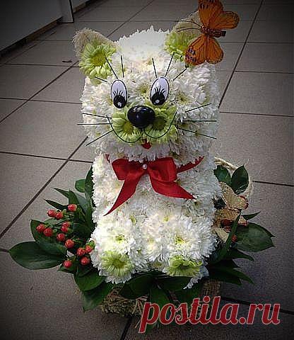 КОМПОЗИЦИИ ИЗ ЦВЕТОВ.