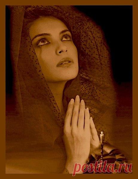 Я пойду за тебя помолюсь,
Чтоб ты счастье встречал на дороге.
Прогоню все невзгоды и грусть,
Пусть удача стоит на пороге.

Чтобы в двери твои никогда
Зависть чья-та и ложь не стучится,
Но, а если настигнет беда,
В один миг всё легко пусть решится.

Попрошу я наверно ещё,
Чтоб твой светлый ангел-хранитель
Всегда рядышком преданно шёл,
Охраняя твой дом и обитель.


Я пойду за тебя помолюсь...