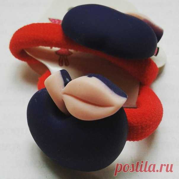 Цена 250 руб.
Резиночки с декором для малышей. Декоративная фигурка сделана из мягкого материала и не цепляет волосы. Сама резиночка хорошо пружинит и не растягивается. Листайте. 
#Аксессуарыдляволос в магазине #Парадбантов 
#Банты #Ободки #Заколки #Резинки #ТЦАэробус #Чертановская @ ТЦ Аэробус