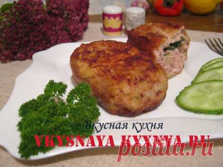 Куриные котлеты с начинкой. Рецепт приготовления нежных куриных котлет. Пошаговый рецепт куриных котлет. | Вкусная кухня