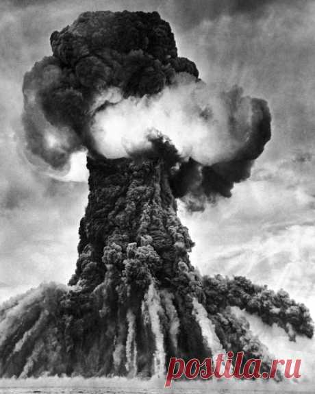 Учения на Тоцком полигоне 1954: мощность ядерной бомбы, цель, последствия, воспоминания участников: Политика: Россия: Lenta.ru