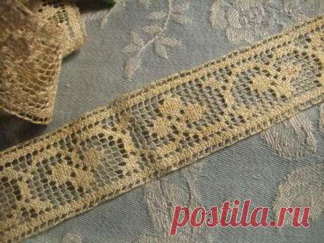 FINE DENTELLE ANCIENNE . FILET MAIN