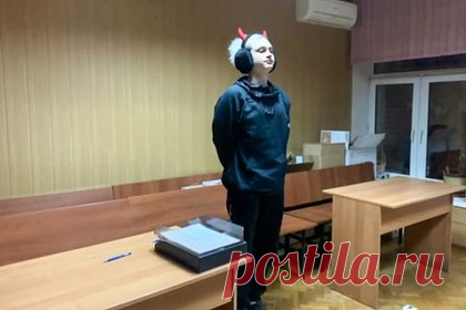 Выдворение из России в Молдавию блогера Некоглая признали законным. Мосгорсуд признал законным решение о выдворении из России в Молдавию блогера Некоглая (настоящее имя — Николай Лебедев). Таким образом, постановление Пресненского суда столицы вступает в законную силу. 9 ноября, рассмотрев материалы, судья вынесла решение оштрафовать Некоглая на пять тысяч рублей и выслать из страны.