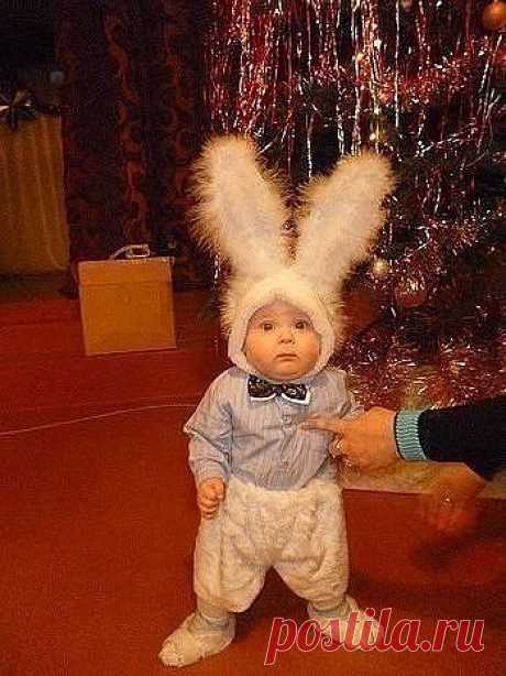 Новогодний костюм для мальчика.  Первый Новый Год.  Зайчик