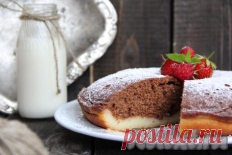Творожно-шоколадный пирог в мультиварке - рецепт с фото Творожно-шоколадный пирог, испеченный в мультиварке, получается пористым и очень вкусным. Прослоечка из творога прекрасно дополняет эту выпечку. Творог в пирог можно использовать любой жирности. Время на приготовление Вы потратите минимум, а в результате к чаю у вас будет вкусная, свежая и ...