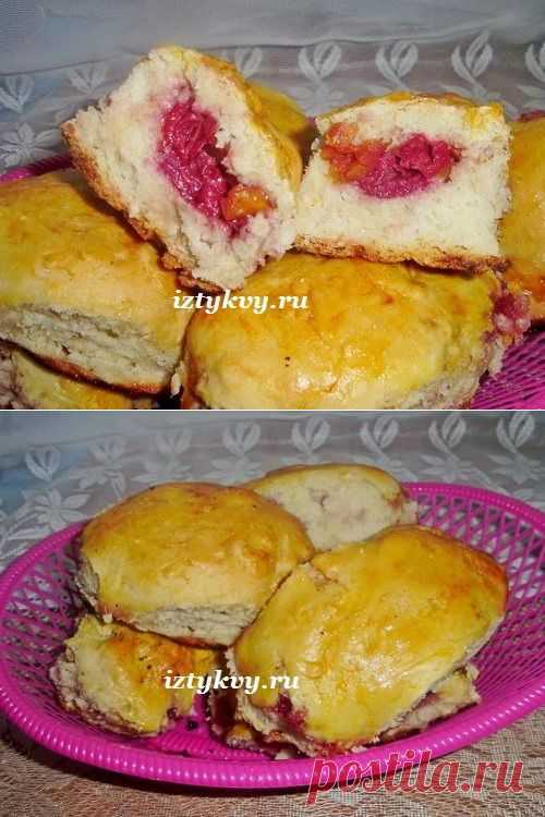 Дрожжевые пирожки с начинкой из тыквы и вишни, рецепт с фото