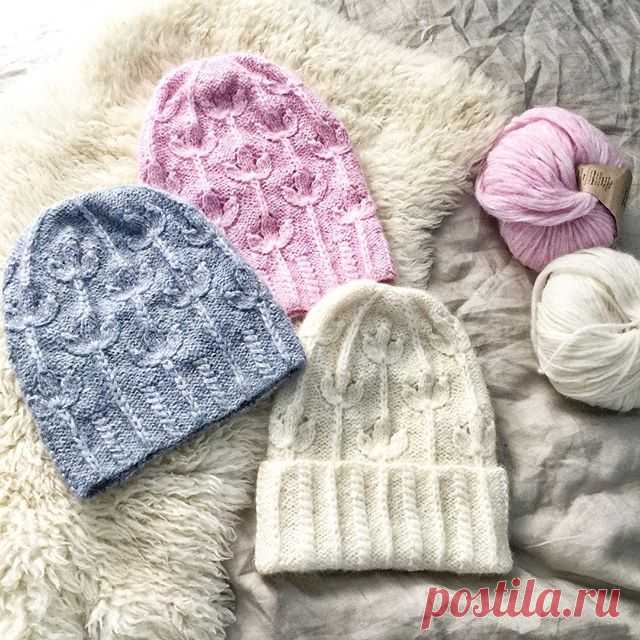 Ну вот наконец связаны ☘️.
Clover hat в 3 вариантах и 2-х размерах (S 54-56, M 56-58), обычная, чуть удлинённая и с отворотом.
Вяжу ещё варежки в комплект 👌.
Если есть желающие принять участие в тесте шапки, оставляйте заявки в комментариях 😊.
Расход 1 моток drops air - обычная и удлинённая, 1,5 мотка drops air - с отворотом. В сторез попробую запилить селфи хотя бы с одной 🙄.
-----------
Хорошей пятницы, друзья ❤️!
-----------
#Clover_hat_mittens #dropsair #dropsyarn #...