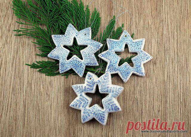 DIY Christmas Ornaments: Salt Dough Snowflakes | Scissors and Spoons
