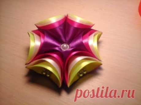 Радужный бантКанзаши МК  サテンリボンの花\ Flower of satin ribbons МК bloemen van kanzachi linten DIY