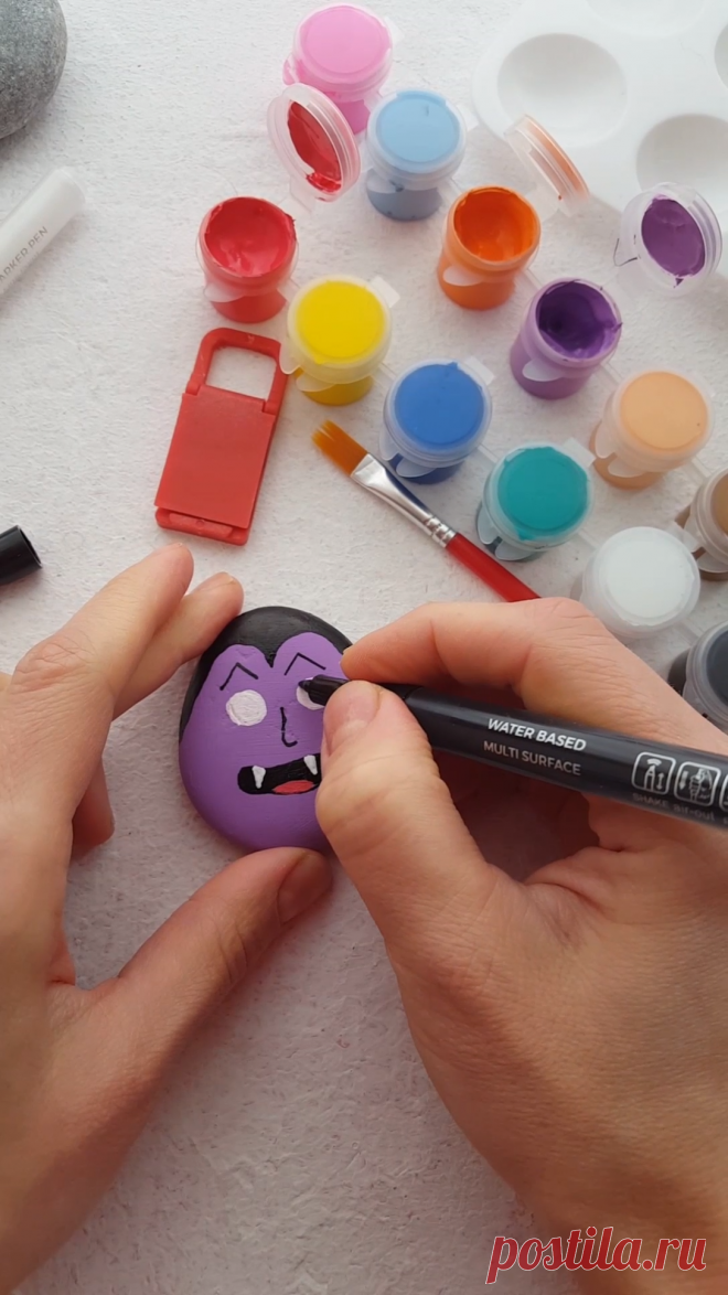 Make a stunning DIY plates decorating with Artistro paint pen and learn how to decorate ceramic plates, with Artistro paint pens you can create your own designs or follow one of our tutorials like the…