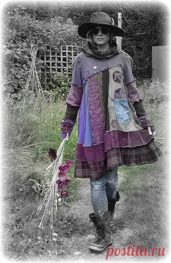 JUNIPER * Flower Smock Boho Jumper Sweater Dress Snood Hood Thumbhole Sleeves Buttons ReCyCleD UpCyCleD Wearable Art Size: Medium / XX-Large ** JUNIPER TUNIC JUMPER DRESS with a Snood Hood, Thumbhole Sleeves and decorative Buttons **    ReCyCleD UpCyCleD Wearable Art    I was once a bundle of preloved knitwear jumpers, cords, Jeans and a wool checked skirt.  Applique - is created using the left over pieces of knitwear and fabric from our clothing creations, so nothing goes...