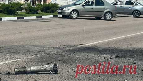 В Шебекино в результате обстрела пострадали шесть человек. В результате обстрела города Шебекино Белгородской области пострадали шесть человек. Об этом сообщил губернатор региона Вячеслав Гладков в Telegram. Он рассказал, что из них пятеро получили осколочные ранения верхних и нижних конечностей ...