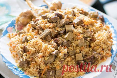 5 причин полюбить узбекскую кухню
Узбекская кухня – это древнее собрание восточных традиций, основанных не только на естественном желании вкусно есть, но и на ритуалах и легендах. Правда узбекское меню вовсе нельзя назва…