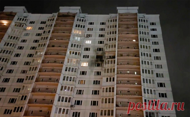 Число сбитых над Россией с утра дронов выросло до 24. За утро в России сбили 24 беспилотника в пяти регионах. Один аппарат намеревался атаковать цель в Москве, уточнил Собянин. В Туле сбитое устройство попало в жилой дом, жильцов эвакуировали