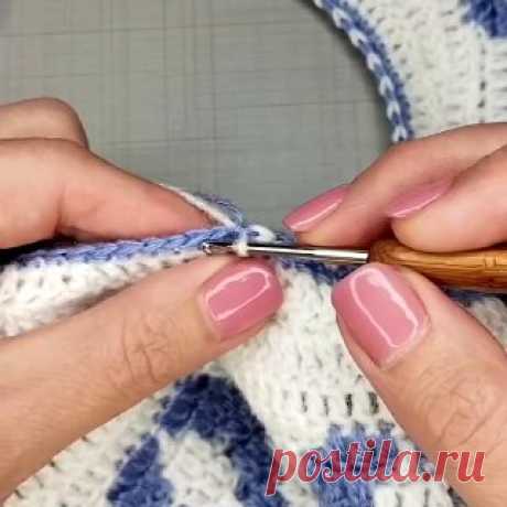 Красивая двухцветная обвязка края 🧶#вязание  • #край  мис кейти нові серії 2016