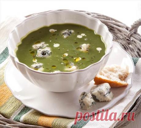Крем-суп из брокколи и сыра дар-блю