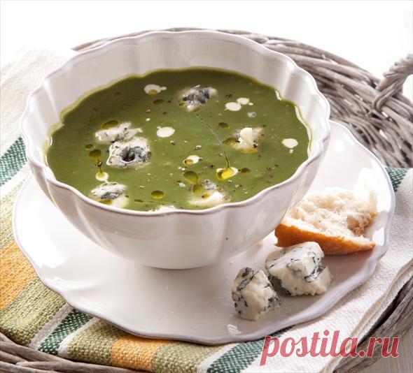 Крем-суп из брокколи и сыра дар-блю