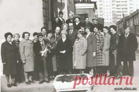 Сотрудники завода ЭМА. г. Свердловск, 1981 год - Завод ЭМА - РАЗНОЕ - Фотоальбомы - Аура рода