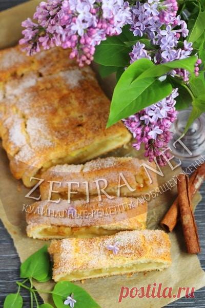 Творожный рулет с яблоками и корицей – Кулинарные рецепты любящей жены