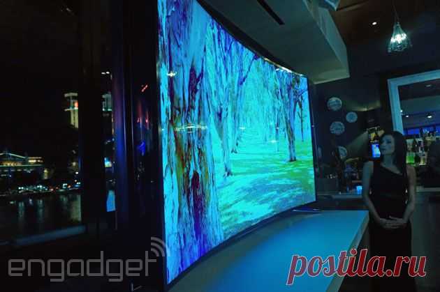 Samsung хвастается своей 85-дюймовый изогнутый телевизор с изгибом с нажатием кнопки (видео)