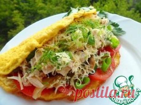 Теплый салат в омлете - кулинарный рецепт