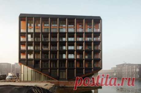 Orange Architects, Sebastian van Damme · JONAS' AMSTERDAM. A COMMUNAL LIVING ROOM · Divisare