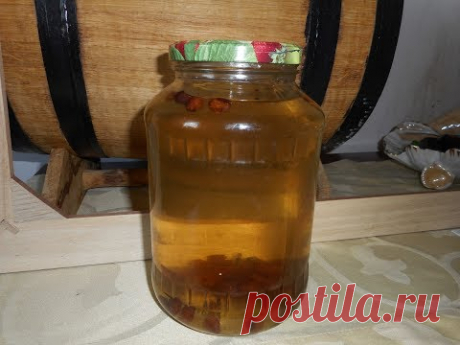 Настойка  "Изюмовка". Одна из лучших в моей коллекции.