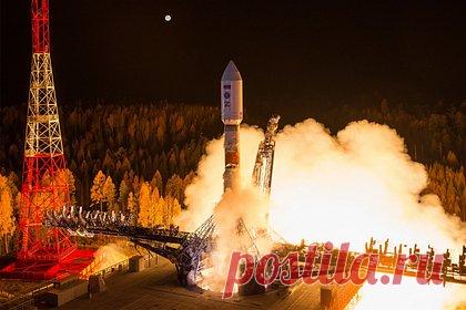 ВКС России провели пуск ракеты «Союз-2.1б» с космодрома Плесецк. Воздушно-космические силы России провели пуск ракеты носителя «Союз-2.1б» с космическим аппаратом в интересах Министерства обороны России, сообщили в оборонном ведомстве. Ракету запустили с космодрома Плесецк. Предыдущий пуск ракеты-носителя с «Союз-2.1б» с Плесецка состоялся 2 ноября.