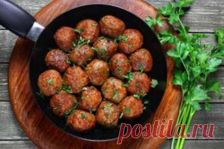 Что приготовить из мясного фарша Мясной фарш – это простой, быстрый и удобный способ накормить семью. Если вы чувствуете, что к перечисленным плюсам вам хочется еще добавить разнообразия и оригинальности, статья на тему "что приготовить из фарша" как раз для вас!