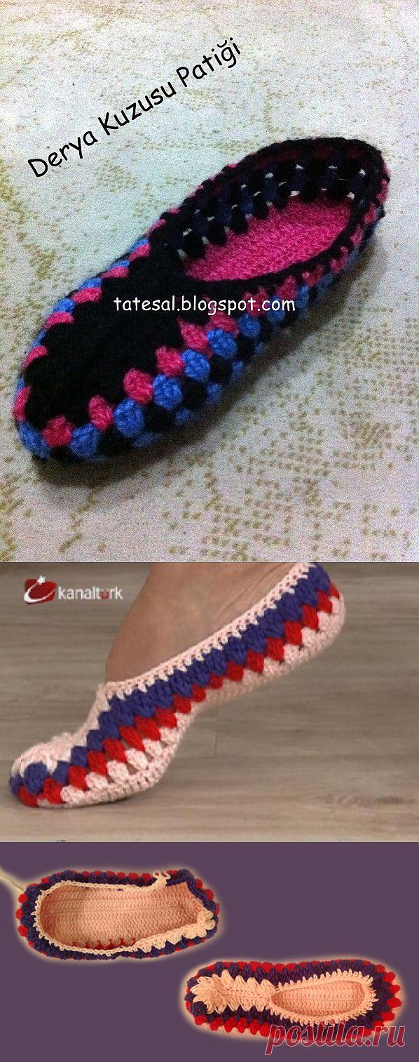 Радужные тапочки крючком.