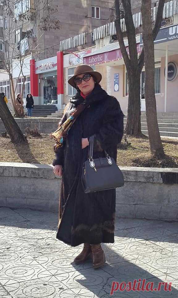 Գարնան սպասումքվ...💚
Առջևում սպասվող գարունը վերազարթոնքի շունչ է հաղորդում նաև մարդուն💛
Գիտես հոգին ինչով է գեղեցիկ: Իր մաքրությամբ: Երբ դու սիրում ես, բայց քեզ չեն սիրում, մի տխրիր, դու հաղթել ես. չէ որ քո սերն այնքան մեծ է եղել, որ նրա փոքր սրտում չի տեղավորվել:💙
Գեղեցկությունը չի որոշում,թե ում ենք մենք սիրում,այլ սերն է որոշում,թե ում ենք մենք համարում գեղեցիկ….❣️
◕‿◕ ◕‿◕ ◕‿◕ ◕‿◕ ◕‿◕◕‿◕ ◕‿◕ ◕‿◕ ◕‿◕ ◕‿◕