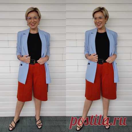 Стоит ли носить шорты в городе, если вам чуть за 40? Я открыла свой магазин?
Здравствуйте, дорогие читатели! Мы с вами уже однажды говорили о шортах, и их ношении в городе, особенно, если вам уже за 40, и мнения сильно разделились. Я бы сказала, практически 50 на 50. Сегодня я вновь хочу затронуть эту тему, показав вам новые образы уже с другими шортами. Очень интересно, что вы скажете. Также я […]
Читай дальше на сайте. Жми подробнее ➡