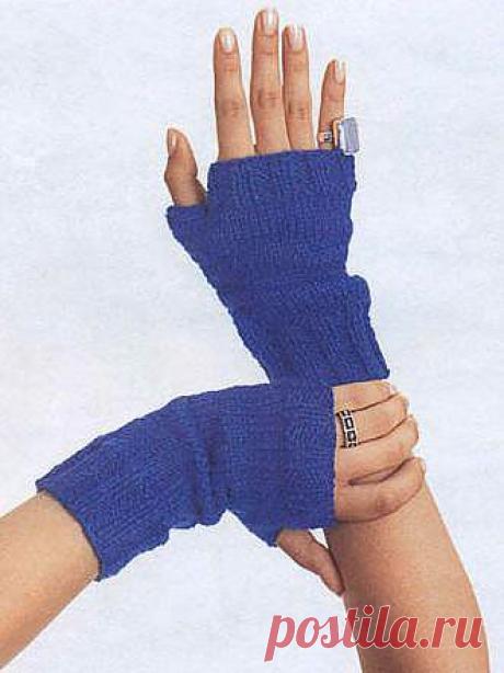 Женские вязаные напульсники - Моим пальцам легко